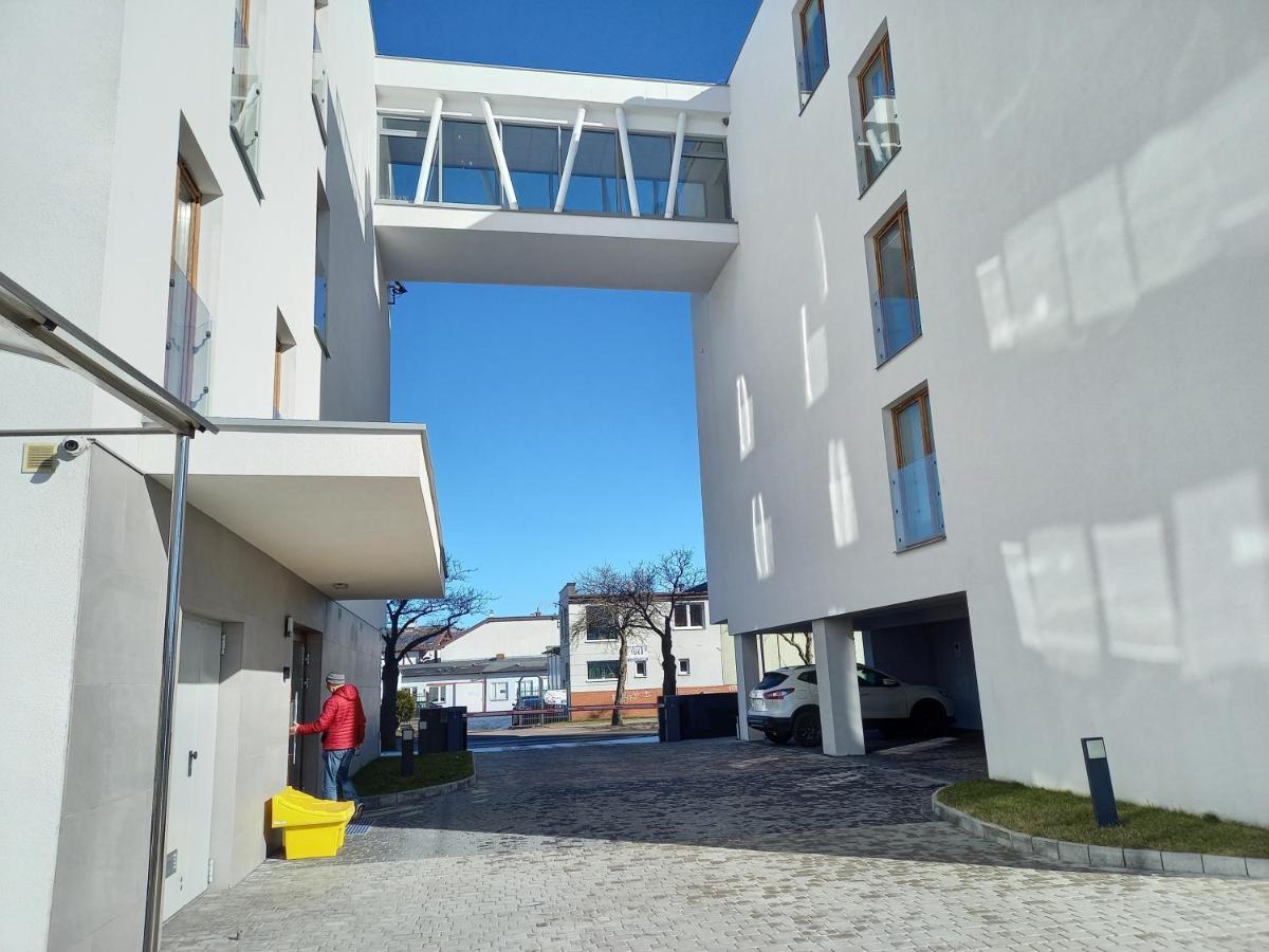 Apartament Mila Z Duzym Tarasem I Miejscem Parkingowym Kolobrzeg Ngoại thất bức ảnh