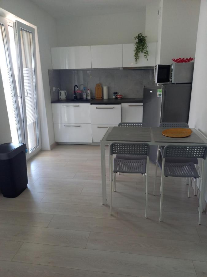 Apartament Mila Z Duzym Tarasem I Miejscem Parkingowym Kolobrzeg Ngoại thất bức ảnh