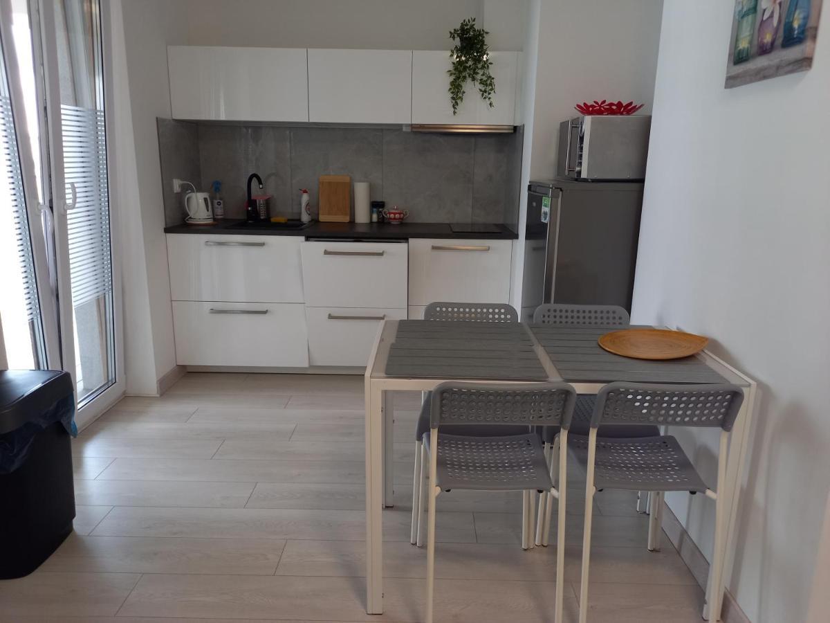 Apartament Mila Z Duzym Tarasem I Miejscem Parkingowym Kolobrzeg Ngoại thất bức ảnh